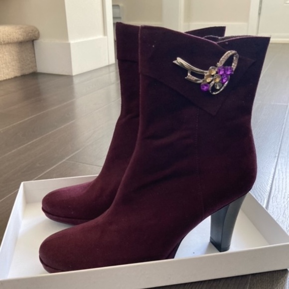 Brand elegant new boots- Nice Burgundy color - Picture 3 of 4